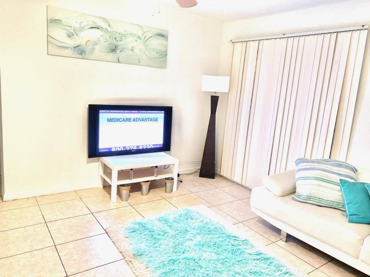 Airport Bunk House Free - Wifi - Parking - Coffee- Long Term Welcome Fort Lauderdale Eksteriør billede